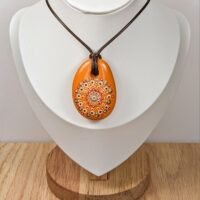 Collier orange.1