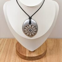 Collier argenté.1