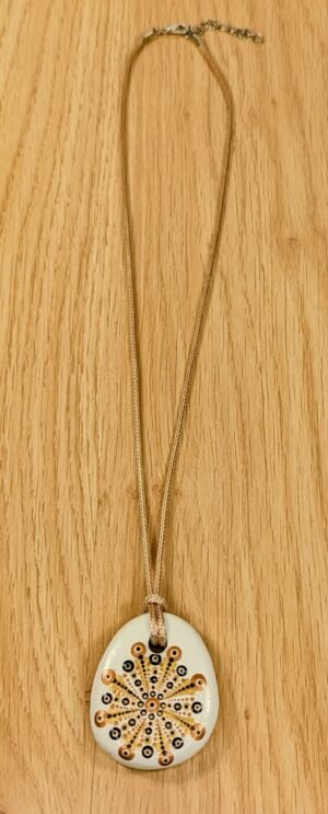 Collier blanc.1 – Image 2