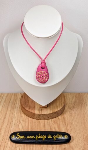 Collier rose.1
