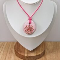 Collier rose clair.3
