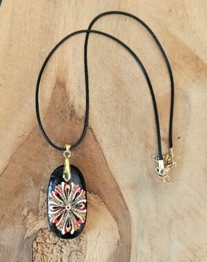 Collier noir et rouge – Image 6