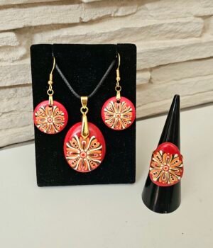 Ensemble rouge