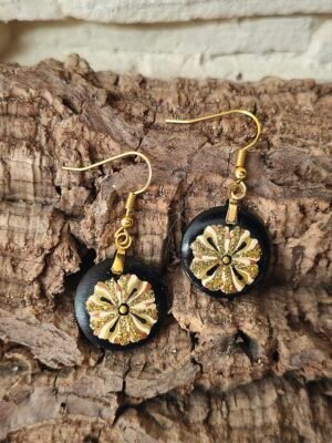 Boucles noires et dorées.1